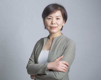 陳姿，建筑設計，安徽寰宇建筑設計院，一級注冊建筑師，院副總建筑師，正高工。主持完成多項大中型建筑設計項目，其中《合肥市金大地1912商業街區》榮獲2015年安徽省優秀工程勘察設計行業一等獎，《寰宇上都》榮獲2013年安徽省優秀工程勘察設計行業二等獎。_副本.jpg