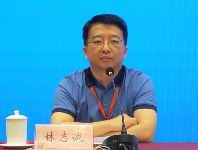 2-林志誠(chéng)-主席臺(tái)_副本.jpg